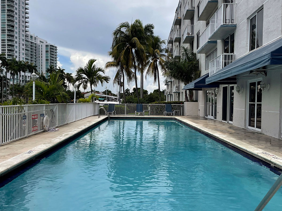 Curated visual reference: Serenity On The River Condo Home Photo Inspiration